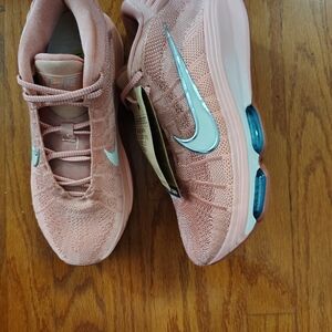 Nike Air Zoom GT Hustle 3